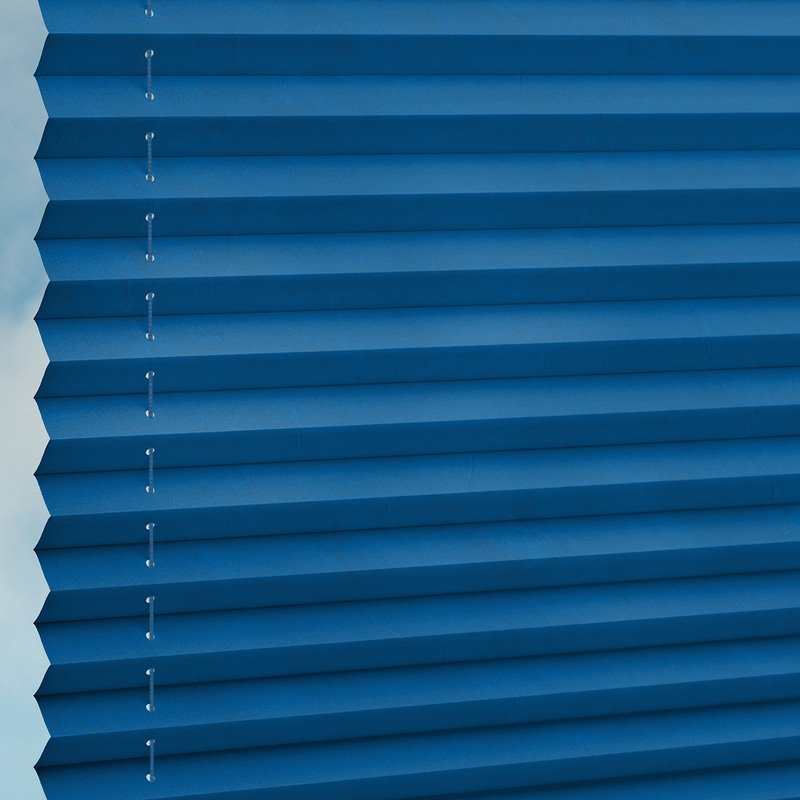 Jaloustore Blickdichtes Plissee auf Maß in Pergament-Optik mit Crush-Effekt Enzianblau - Bild 1