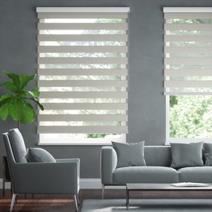 Doppelrollo auf Maß mit Blockstreifen mit regelmäßigen feinen Streifen 