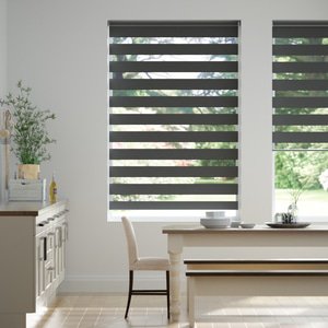 Doppelrollo auf Maß mit Uni-Blockstreifen mit gestreiftem groben Transparent