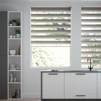 Jaloustore Doppelrollo auf Maß mit Blockstreifen mit Melangegarn und Farbverlauf Weiß-Grau - Vorschau 0