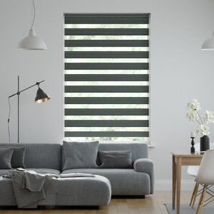 Doppelrollo auf Maß mit modernen Blockstreifen mit Nadelstreifen