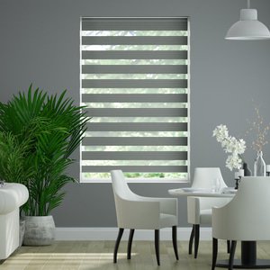 Doppelrollo auf Maß mit modernen Blockstreifen mit Nadelstreifen