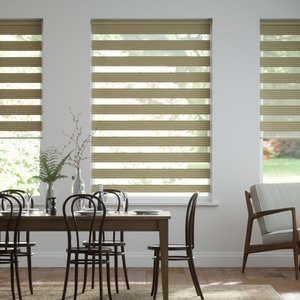 Doppelrollo auf Maß mit modernen Blockstreifen mit Nadelstreifen