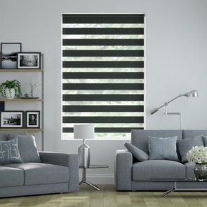 Doppelrollo auf Maß mit modernen Blockstreifen mit feiner Webstruktur
