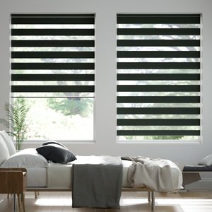 Doppelrollo auf Maß mit Uni-Blockstreifen in Verdunkelungsqualität
