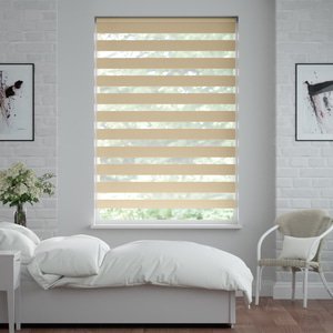 Doppelrollo auf Maß mit Uni-Blockstreifen in Verdunkelungsqualität