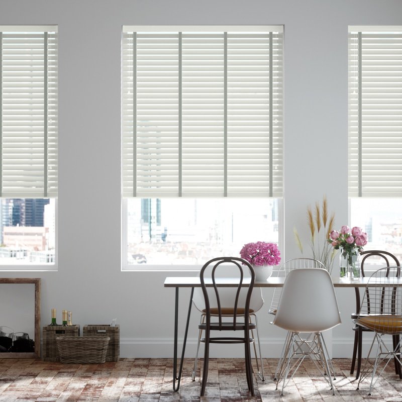 Jaloustore breite Uni Aluminium Jalousie auf Maß Weiß matt & Kalkstein - Bild 0