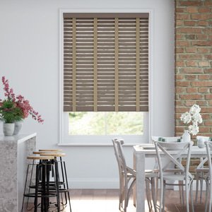 50mm breite Holzjalousie nach Maß in Uni-lackiert