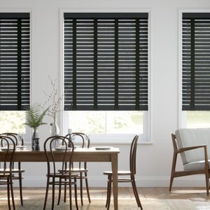 50mm breite Holzjalousie nach Maß in Uni-lackiert