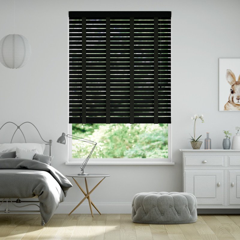 Jaloustore 50mm breite Holzjalousie nach Maß in Uni-lackiert Schwarz &amp; Schwarz - Bild 0