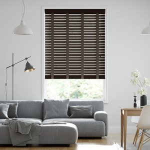 50mm breite Holzjalousie nach Maß mit Bambus-Struktur