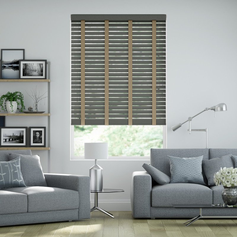 Jaloustore 50mm breite Holzjalousie mit Bambus-Struktur lasiert Dunkelgrau & Ingwer - Bild 0