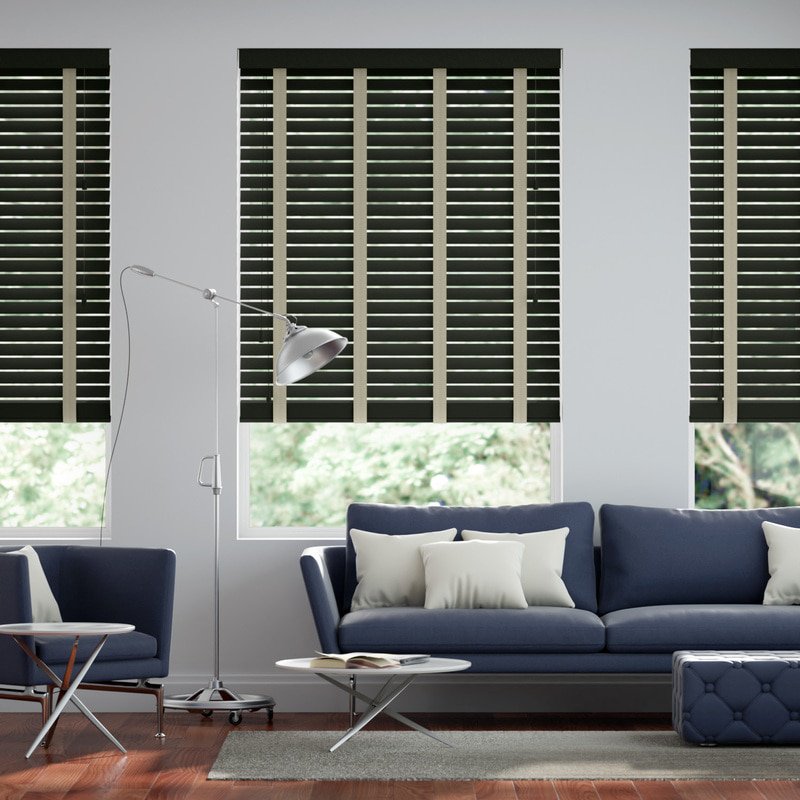 Jaloustore 50mm breite Holzjalousie mit Bambus-Struktur lasiert Schwarz-braun & Auster - Bild 0