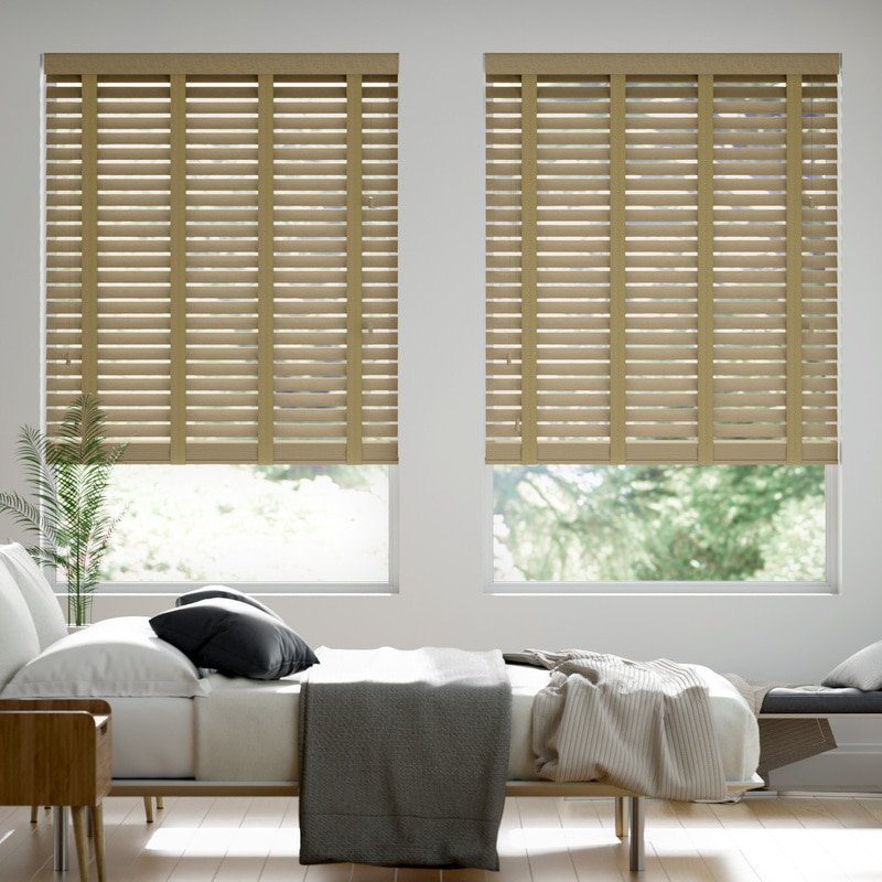 Jaloustore 50mm breite Holzjalousie nach Maß mit grober Struktur lasiert Beige & Dunkel Beige - Bild 0
